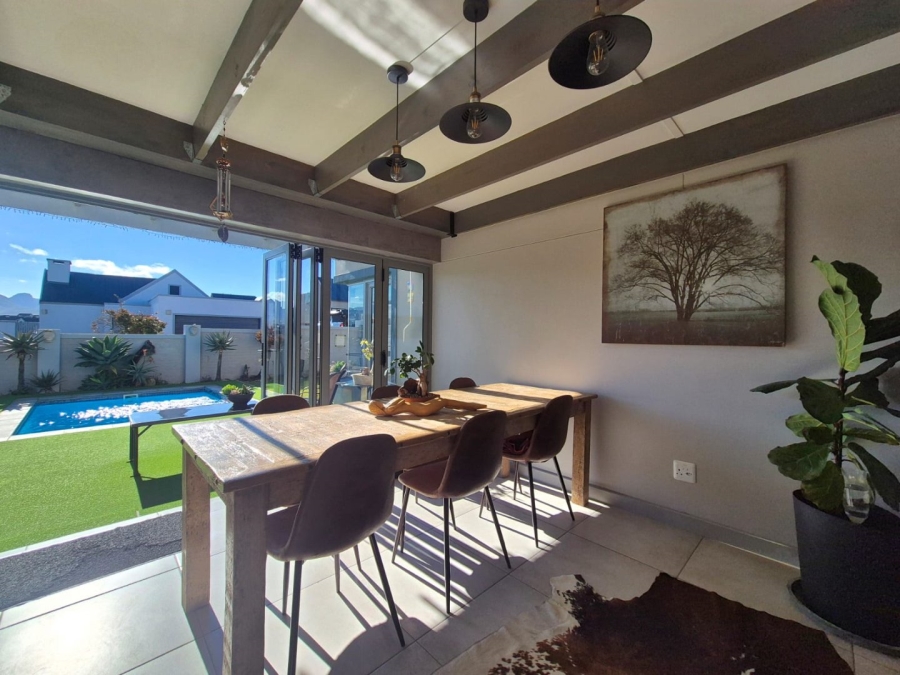 3 Bedroom Property for Sale in Blue Mountain Village Western Cape
